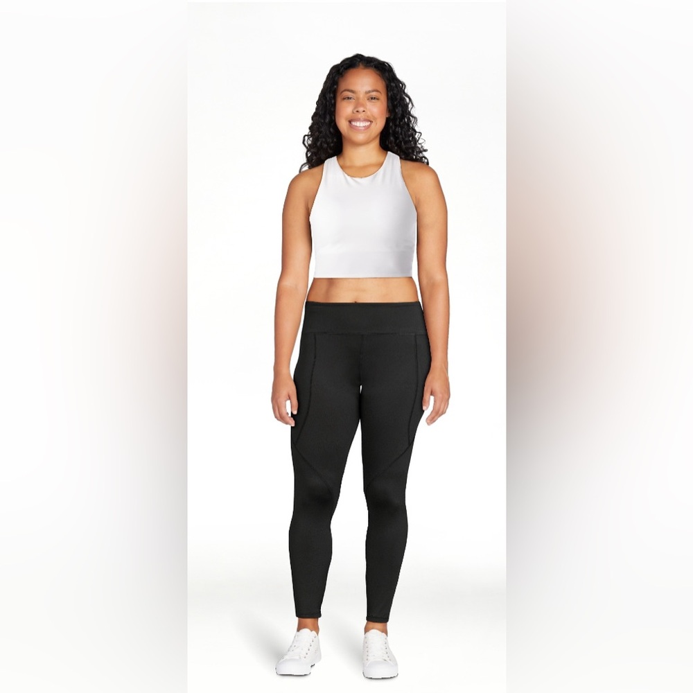 AVIA women’s low support trainer crop sports bra; size: L(A-C)